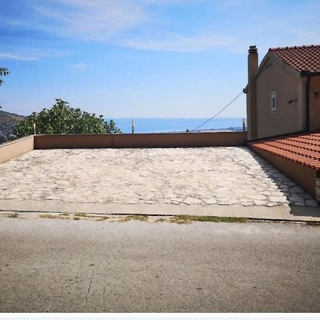 Apartman Anamaria Klis Esterno foto