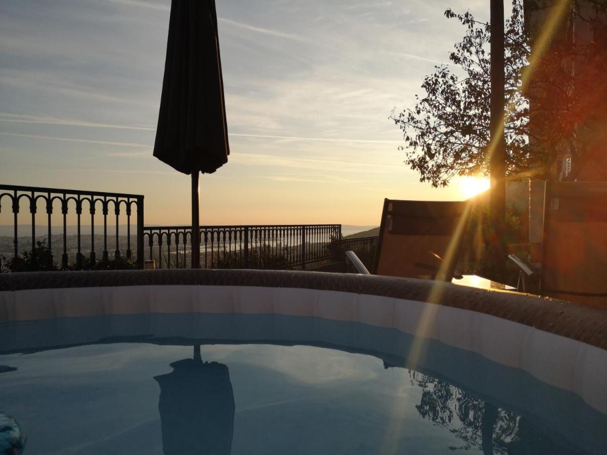 Apartman Anamaria Klis Esterno foto