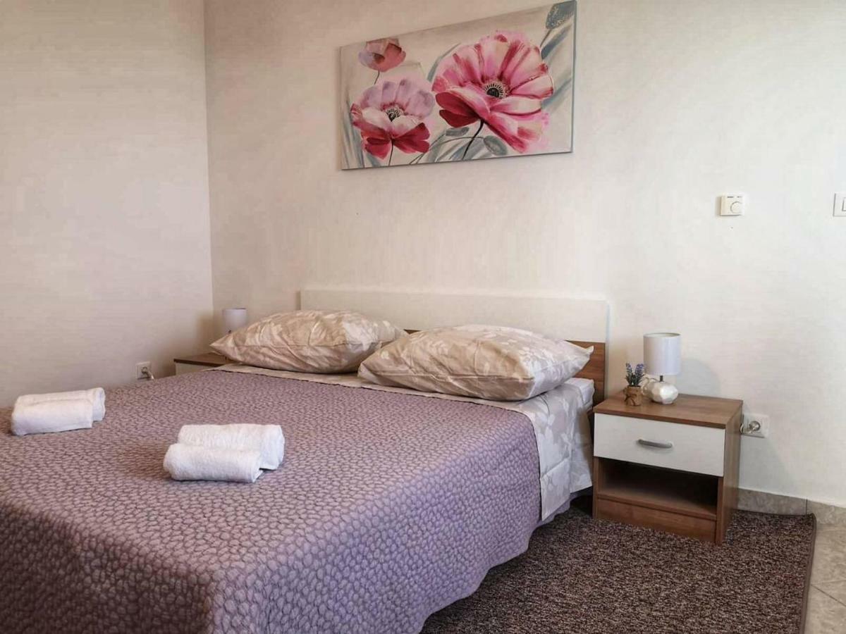 Apartman Anamaria Klis Esterno foto